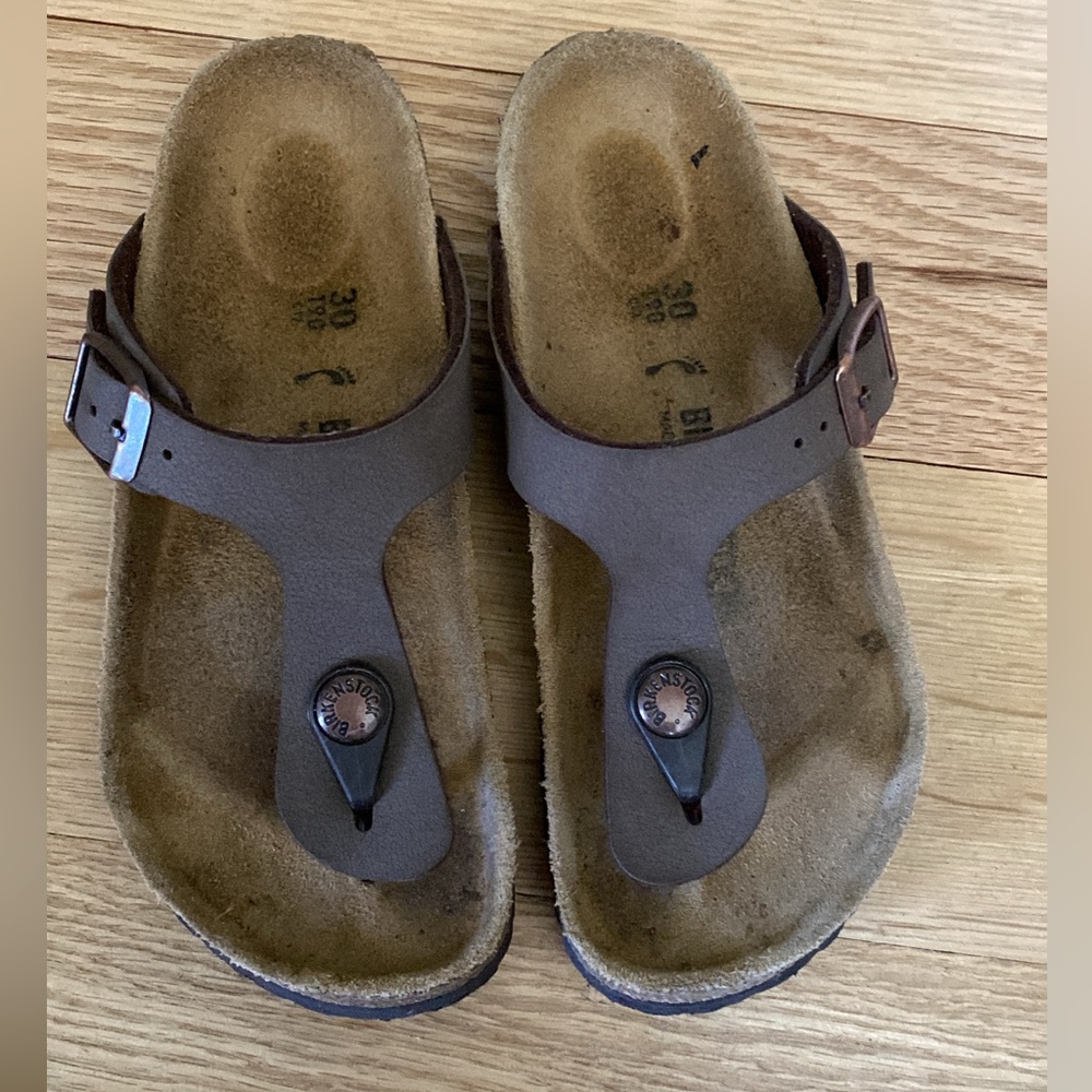 Birkenstock leather Gizah Sandals